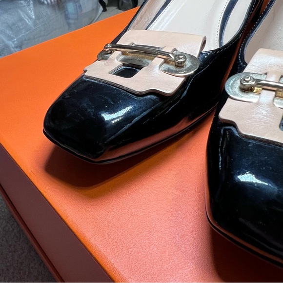 Tod’s Black Patent Leather Apron Flap Pump Heels Sz 41 - Picture 6 of 13